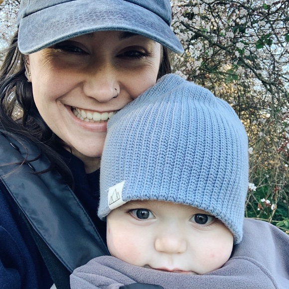 Meet your Posher, Alyssa - Picture 2 of 5